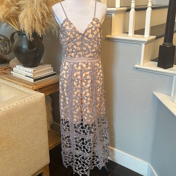 ELLIATT Lace Midi Dress V Neck Spaghetti Straps Size Large - Picture 2 of 8